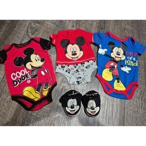 Mickey Mouse disney baby clothing bundle size 0-3 months